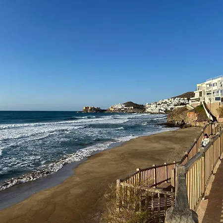 3 A Estrenar En Playa Zapillo Almeria