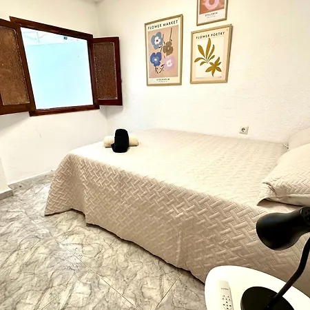 3 A Estrenar En Playa Zapillo Almeria